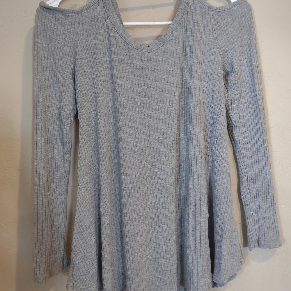 My Michelle women's shoulder cutout blouse Large EUC LN